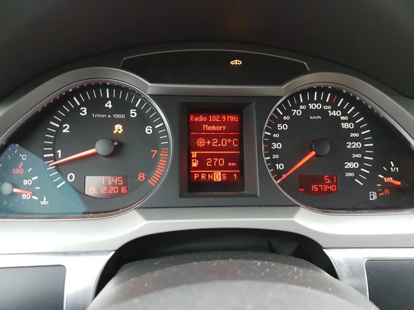 Audi q7 2008 горит ESP