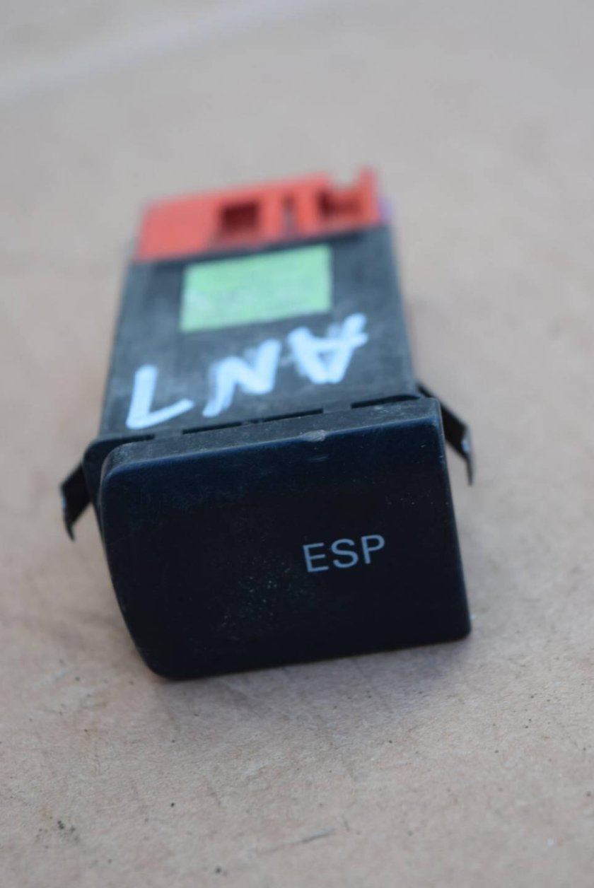 Кнопка антипробуксовочной системы volkswagen