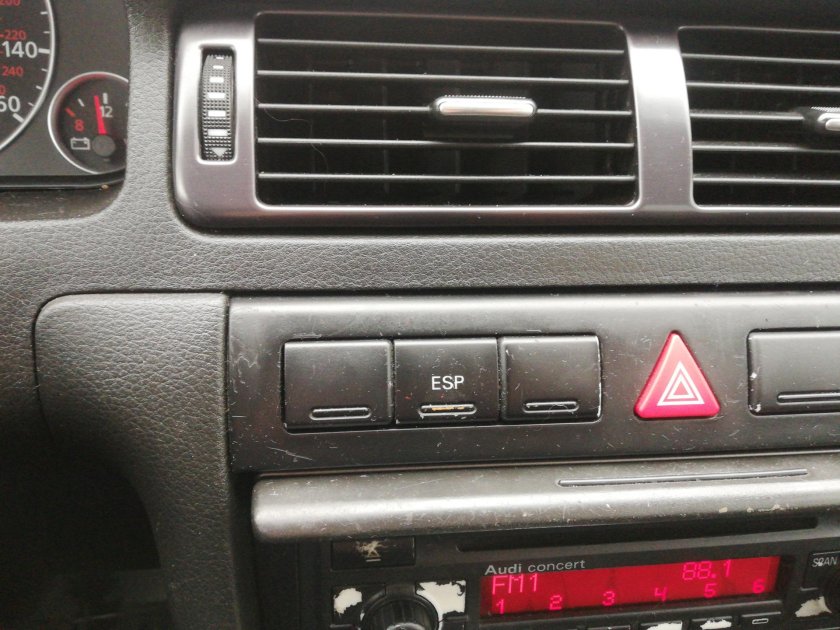 Кнопки ЕСП а3 8l 2002