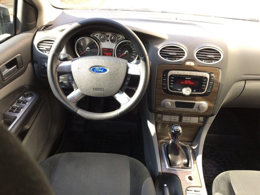 Форд фокус 2 Рестайлинг 1.8 2009