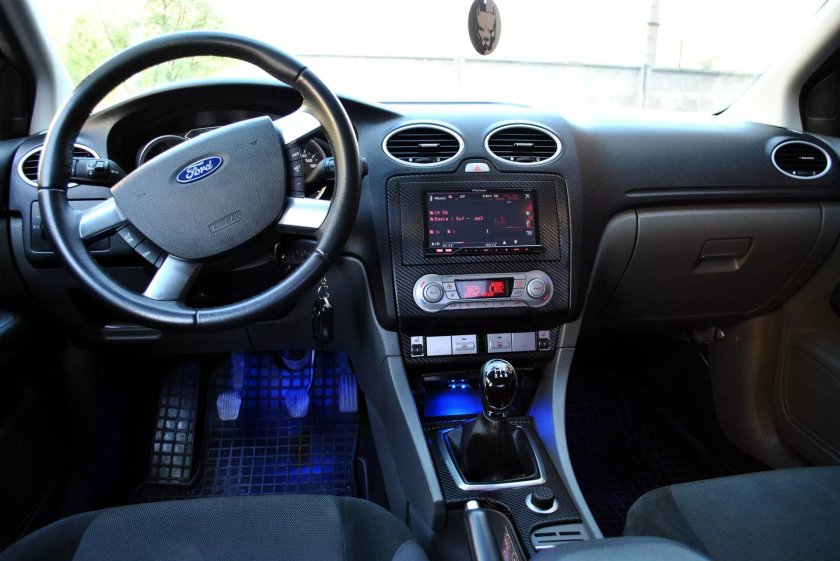 Ford Focus 2 Рестайлинг салон