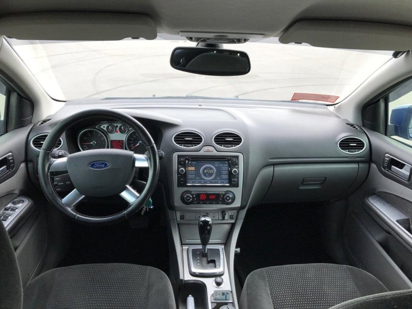 Ford Focus 2 Рестайлинг хэтчбек салон