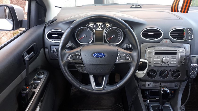 Фокус 2 Рестайлинг хэтчбек салон