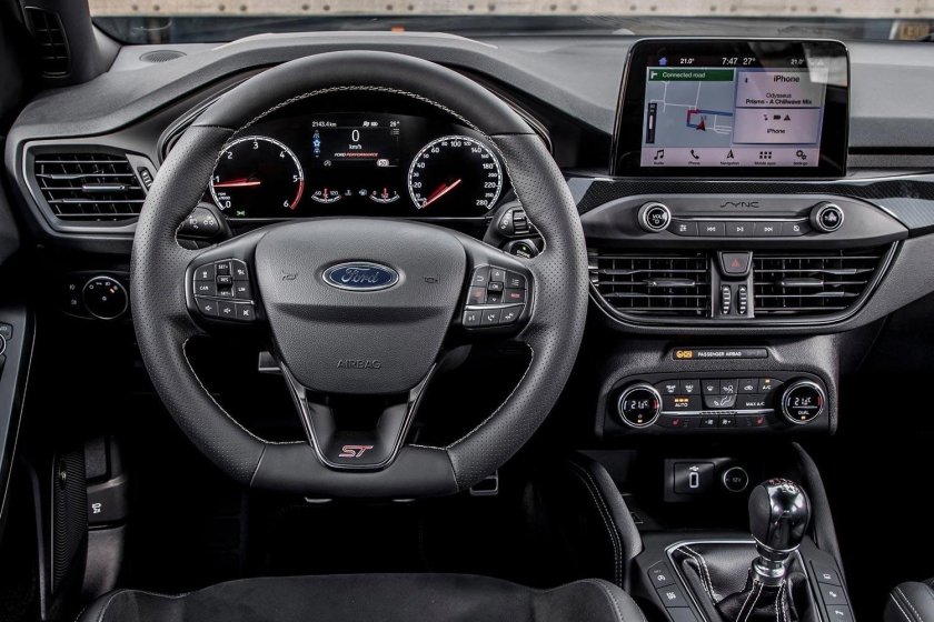 Ford Focus 2021 салон