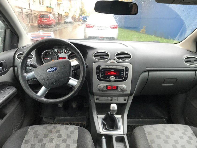 Ford Focus 2 Рестайлинг салон