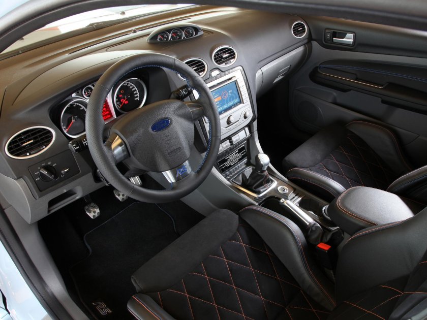 Ford Focus 2 RS салон