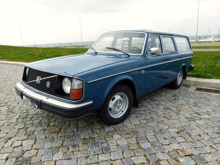 Volvo 245 DL Wagon