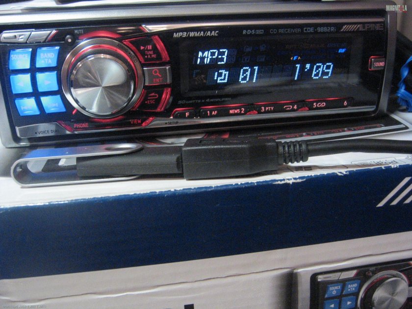 Магнитола алпайн