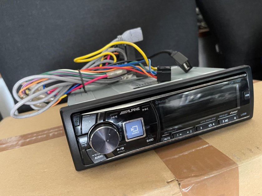 Alpine ute-92bt