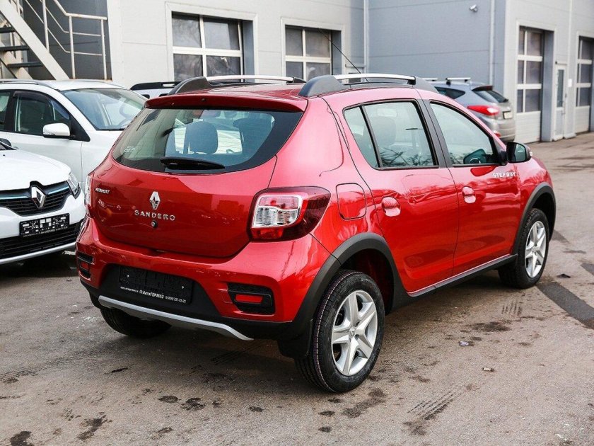 Renault Sandero Stepway красный
