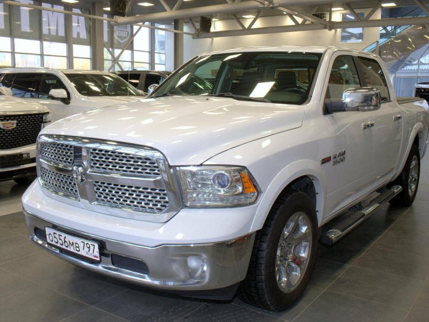 Dodge Ram IV 2017 года фото