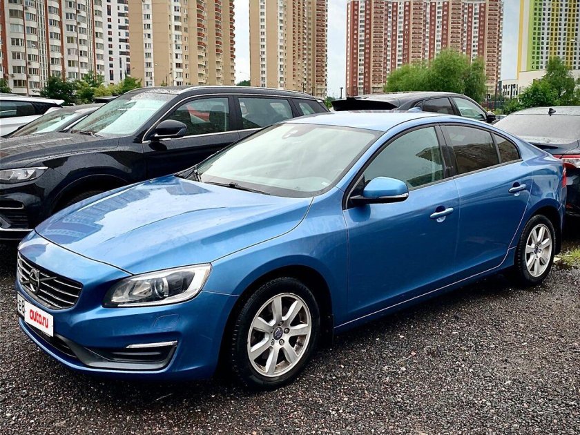 Volvo s60 синяя 2014