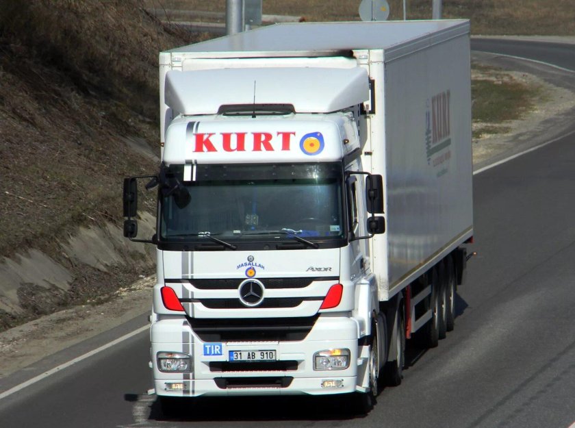 Мерседес фура