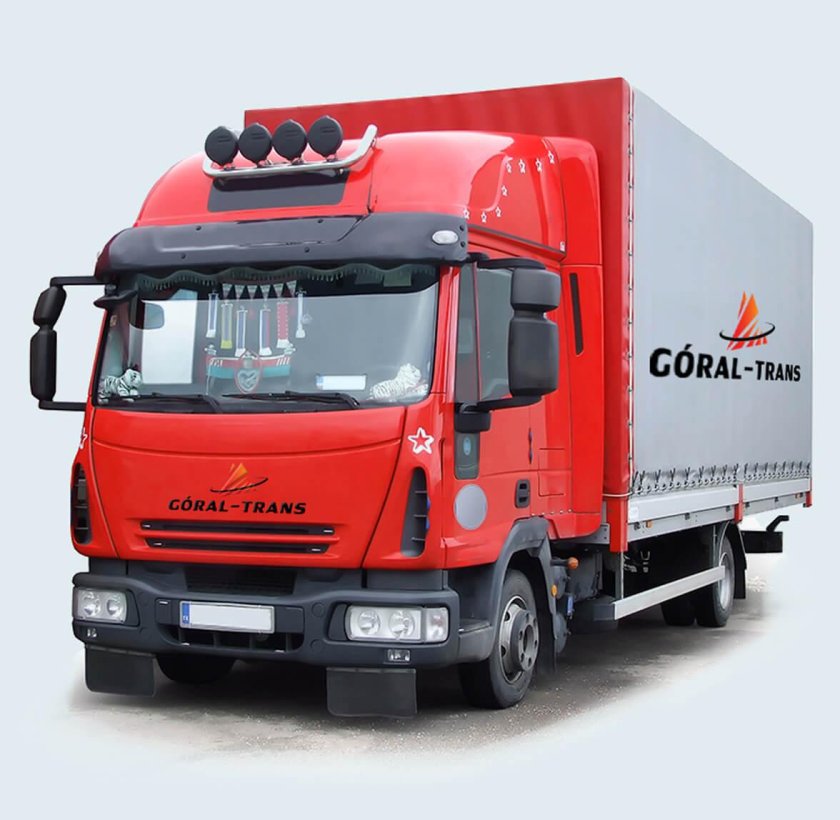 Красный грузовик