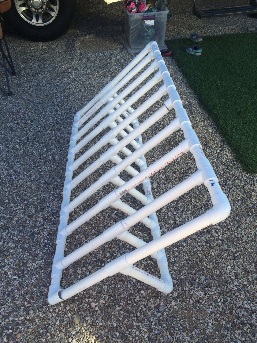 Велопарковка из пластиковых труб