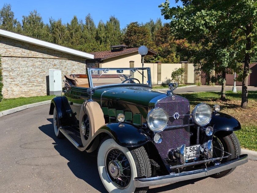 Cadillac v 16 1930
