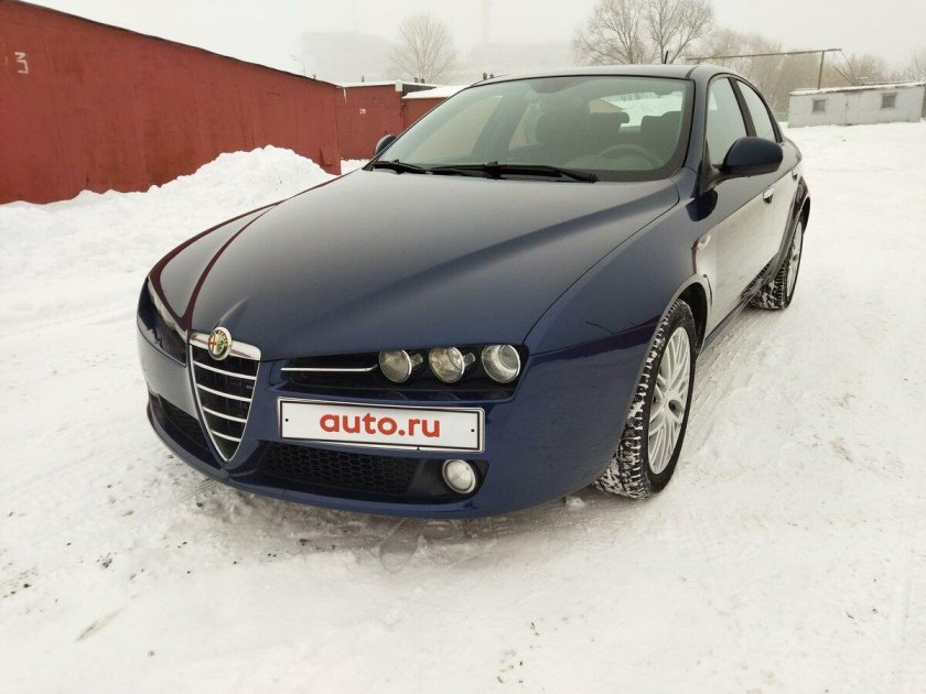 Машина alfa romeo