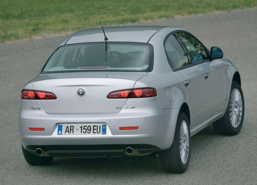 Alfa Romeo 159 2005