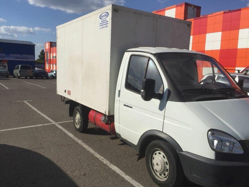 ГАЗ 2310 Соболь промтоварный фургон