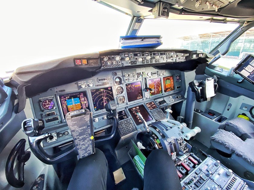 Боинг 737 кабина пилотов