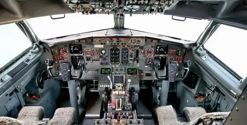 Boeing 737 кабина