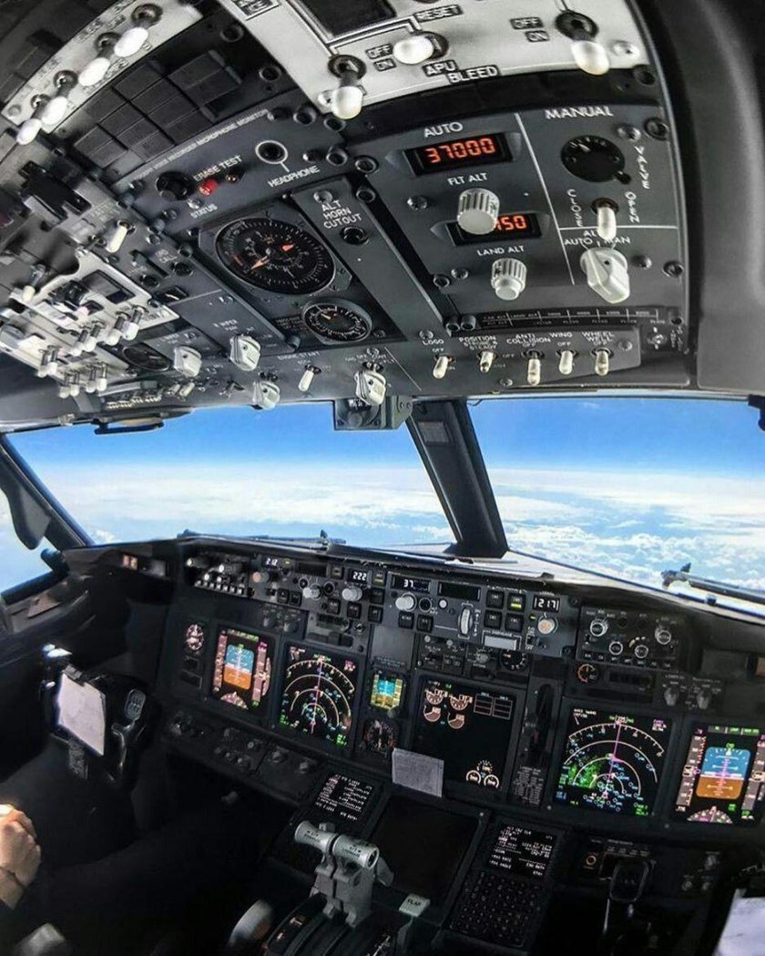 Боинг 737 кабина