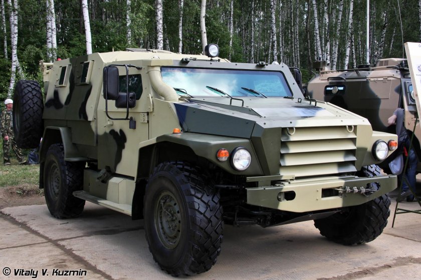 Бронеавтомобиль ВПК-3927 «волк»