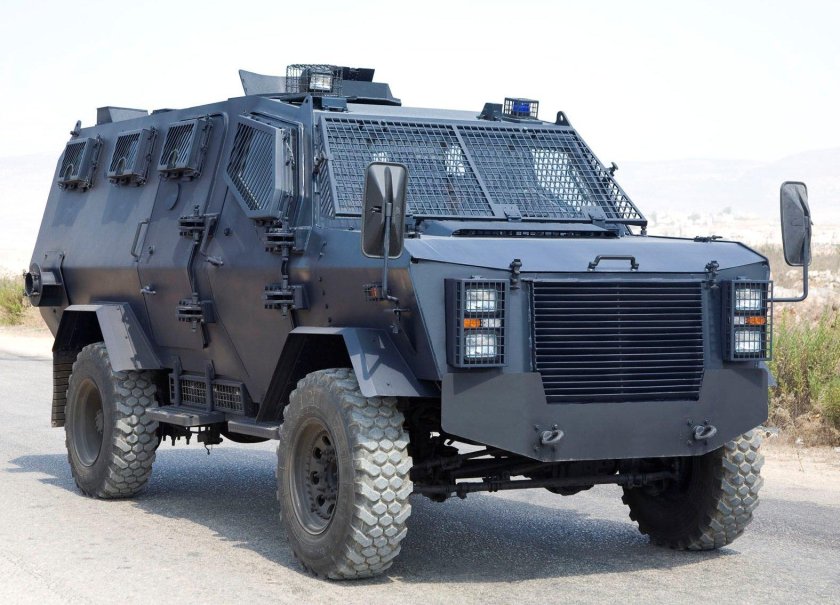 Бронеавтомобиль ВПК-3927 «волк»