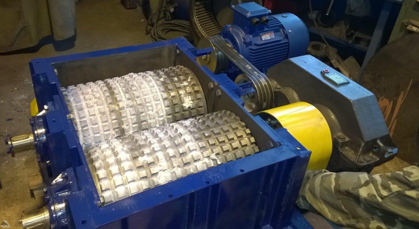 Шредер-измельчитель валовый