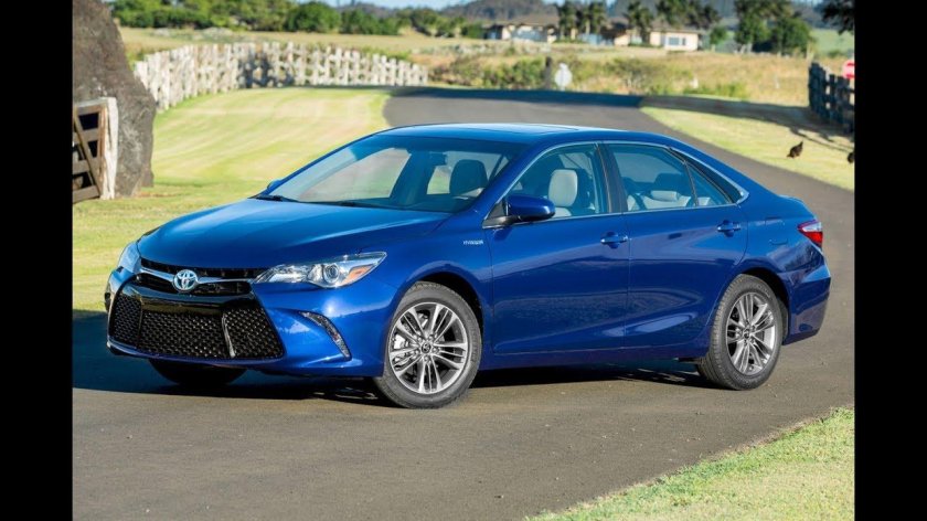 Toyota Camry Hybrid 2015