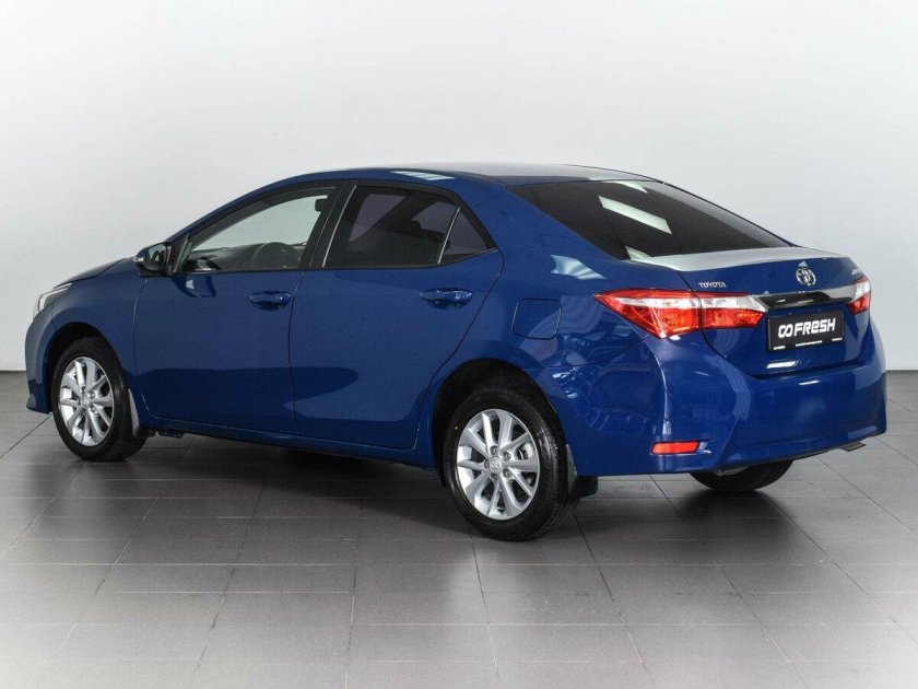 Тойота королла 2016 года