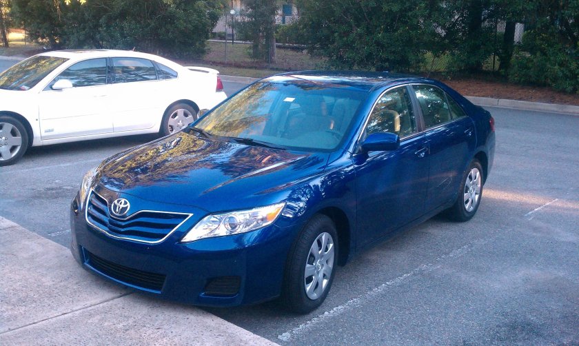 Toyota Camry 3.5 синяя