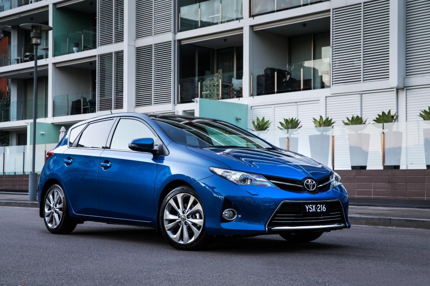 Тойота Королла хэтчбек 2014