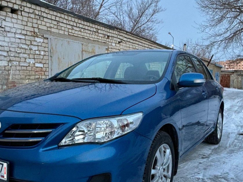 Тойота королла 2011 синяя