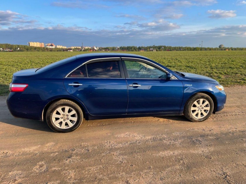 Toyota camry xv40 blue