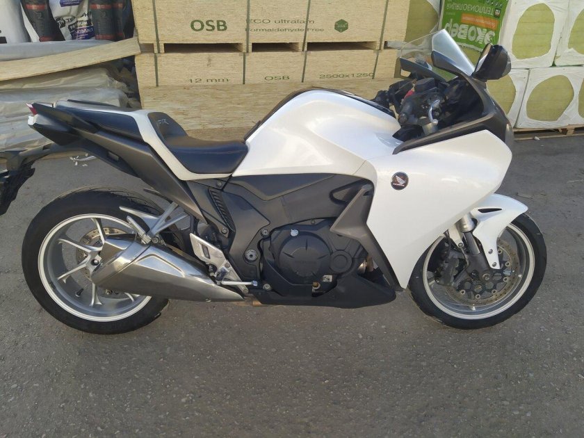 Honda vfr 1200