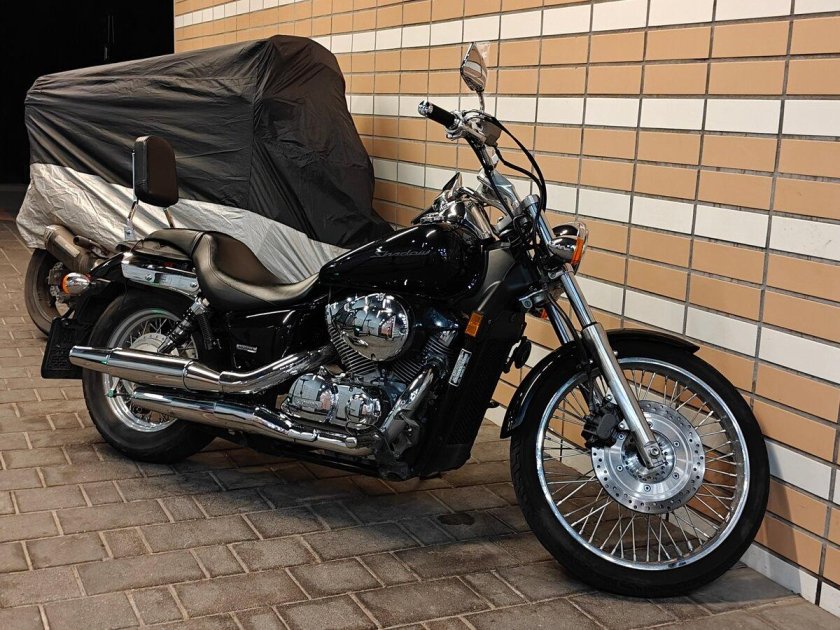 Honda shadow spirit 750