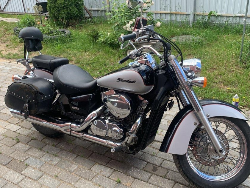 Honda shadow 750