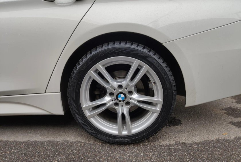 BMW f30 215/55 17