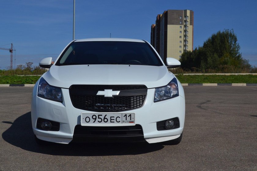 Шевроле Круз белый