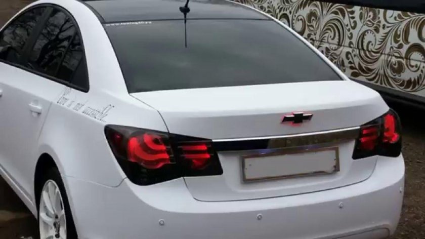 Шевроле Круз белый 2015