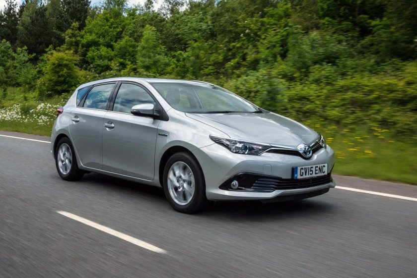 Toyota Auris Hybrid 2012