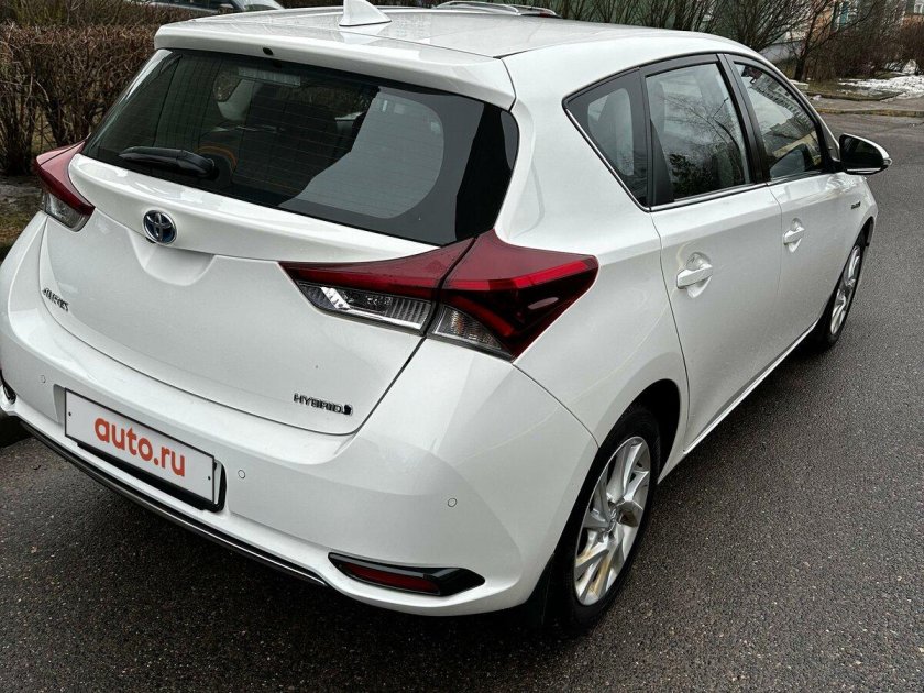 Toyota auris ii