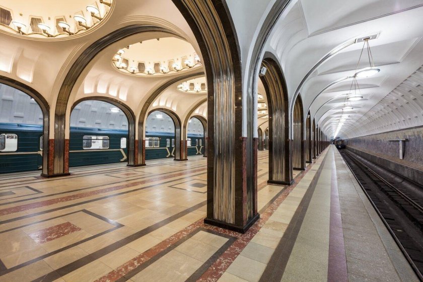 Московский метрополитен станция Маяковская