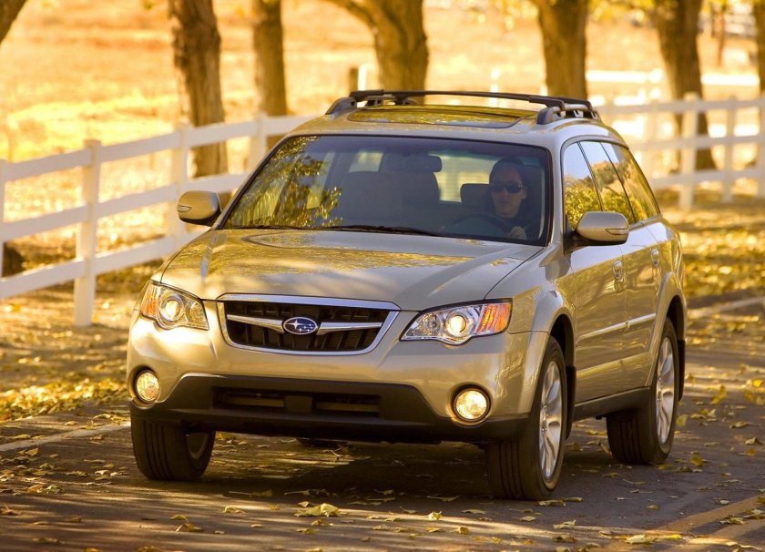 Машина Субару Аутбек