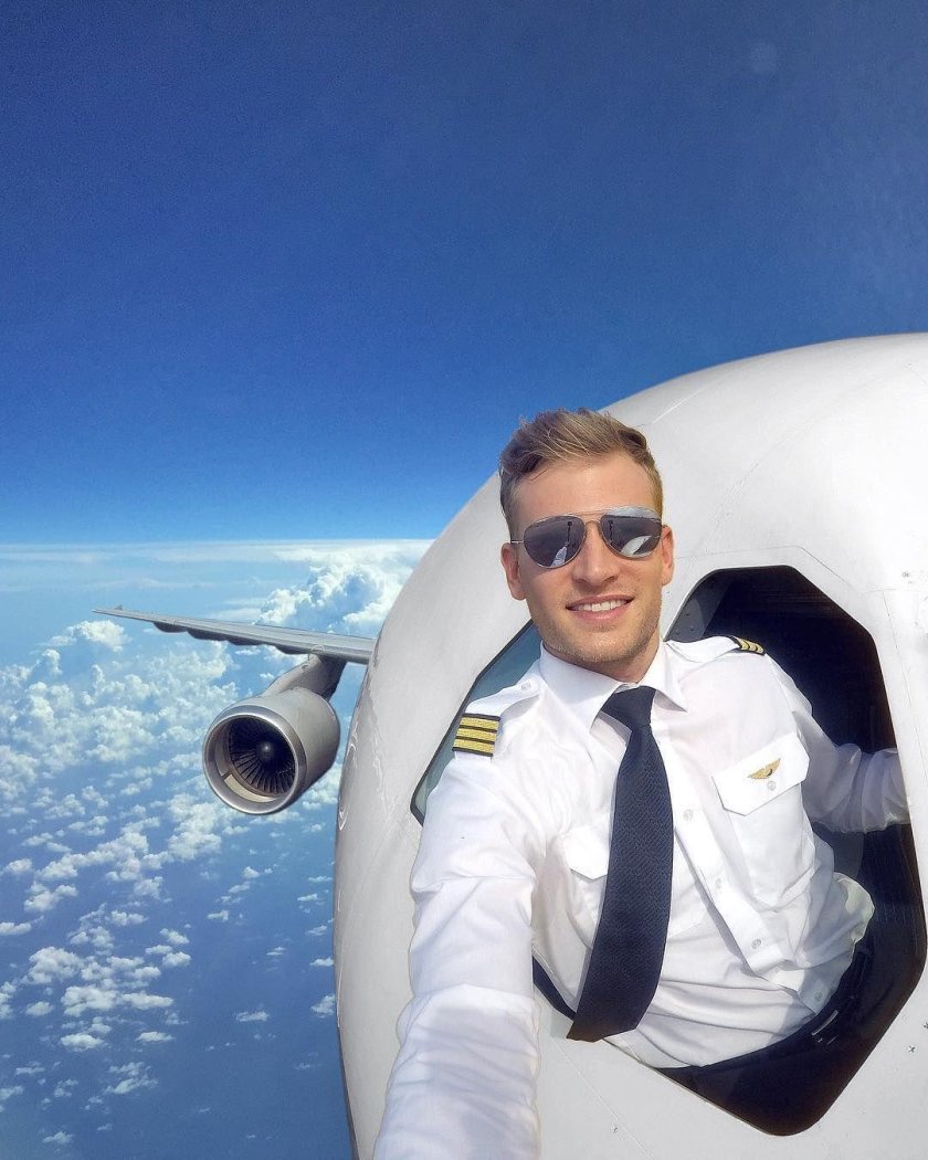 Пилот самолета