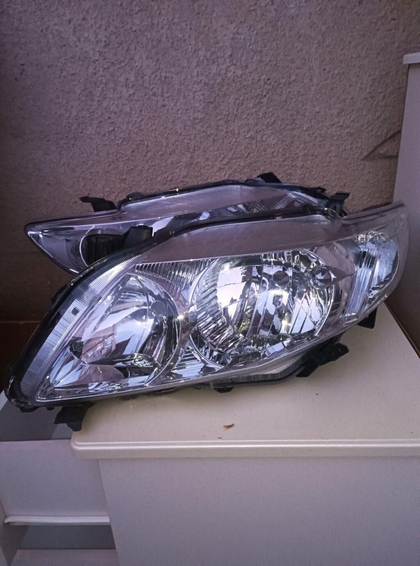 Фары тойота королла е 150