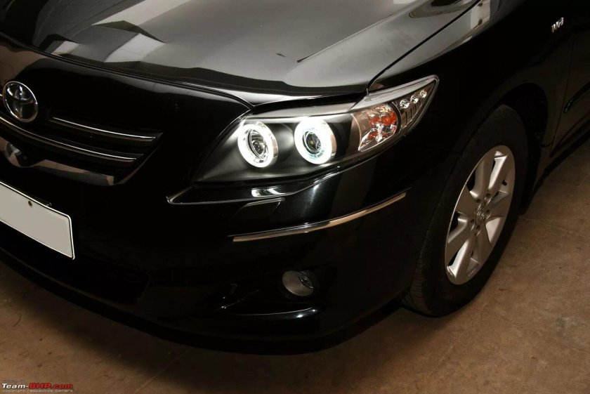 Линзы в фары Тойота Королла е150