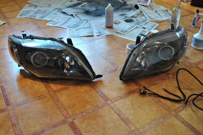 Линзы Тойота Королла 150