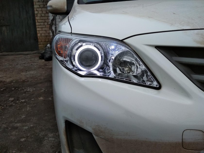 Toyota Corolla e150 линзы